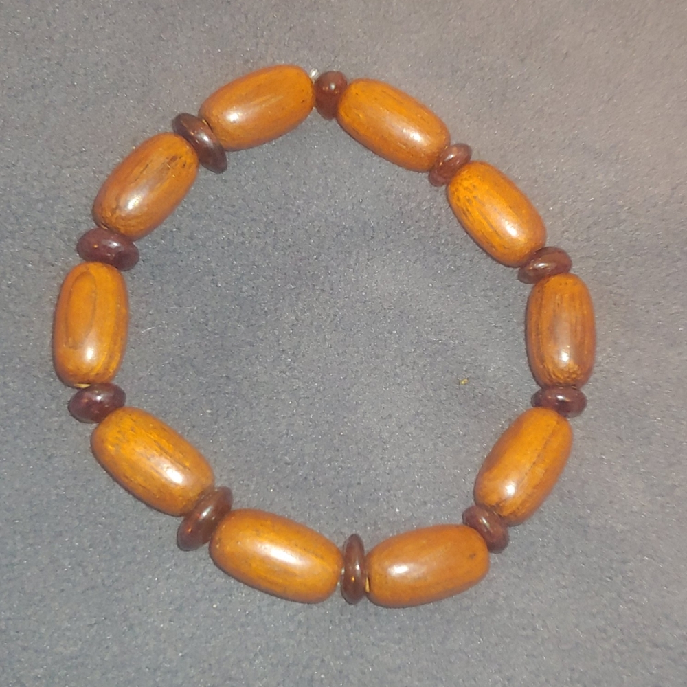 Garnet & wood bracelet
